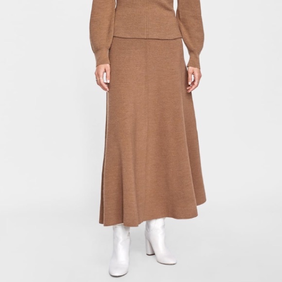 Zara Dresses & Skirts - Zara Wool blend skirt